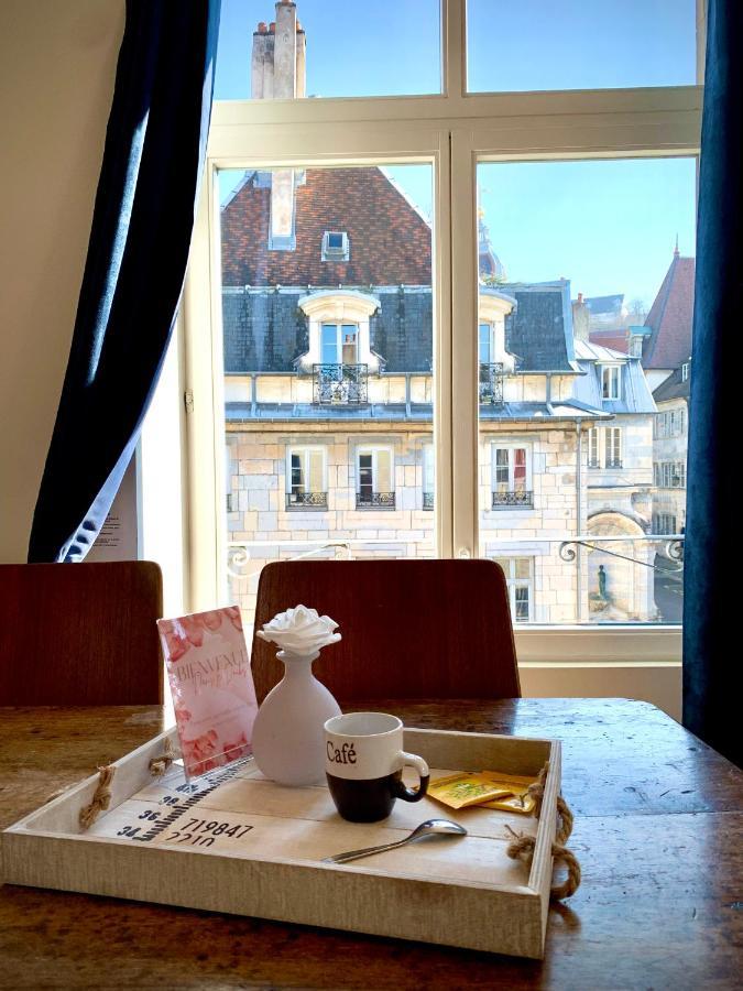 Les Fabuleux Appartements Du Coeur De Ville - Place Victor Hugo Besançon Eksteriør bilde