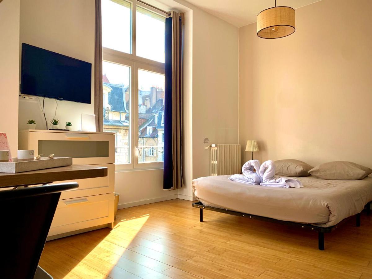 Les Fabuleux Appartements Du Coeur De Ville - Place Victor Hugo Besançon Eksteriør bilde