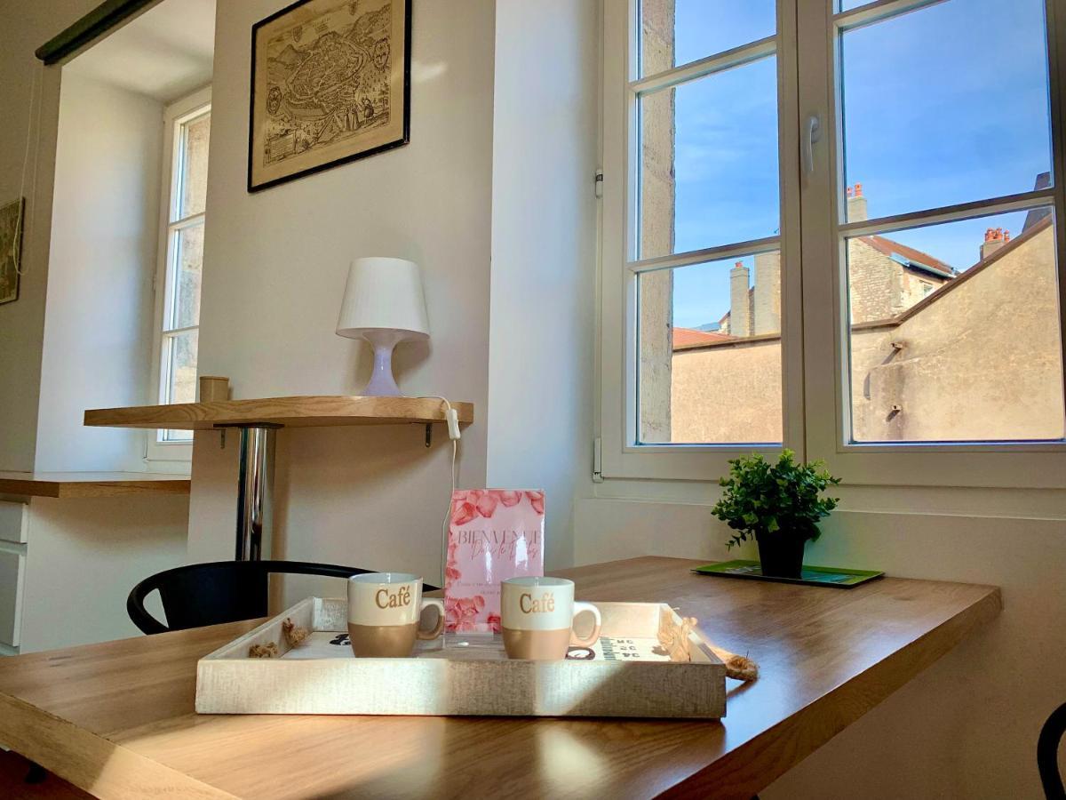 Les Fabuleux Appartements Du Coeur De Ville - Place Victor Hugo Besançon Eksteriør bilde