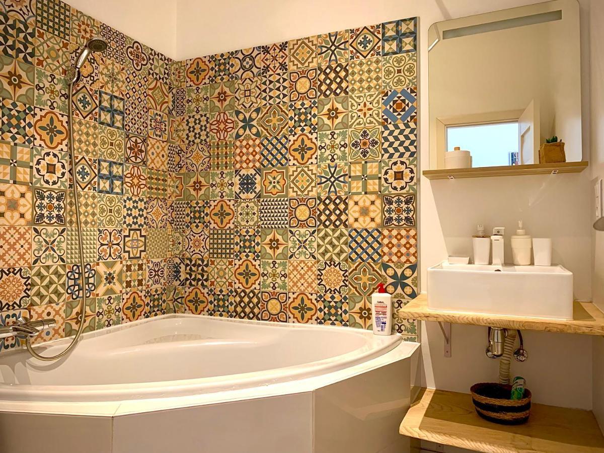 Les Fabuleux Appartements Du Coeur De Ville - Place Victor Hugo Besançon Eksteriør bilde