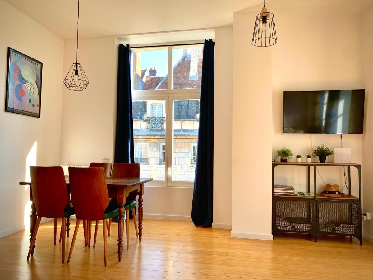 Les Fabuleux Appartements Du Coeur De Ville - Place Victor Hugo Besançon Eksteriør bilde