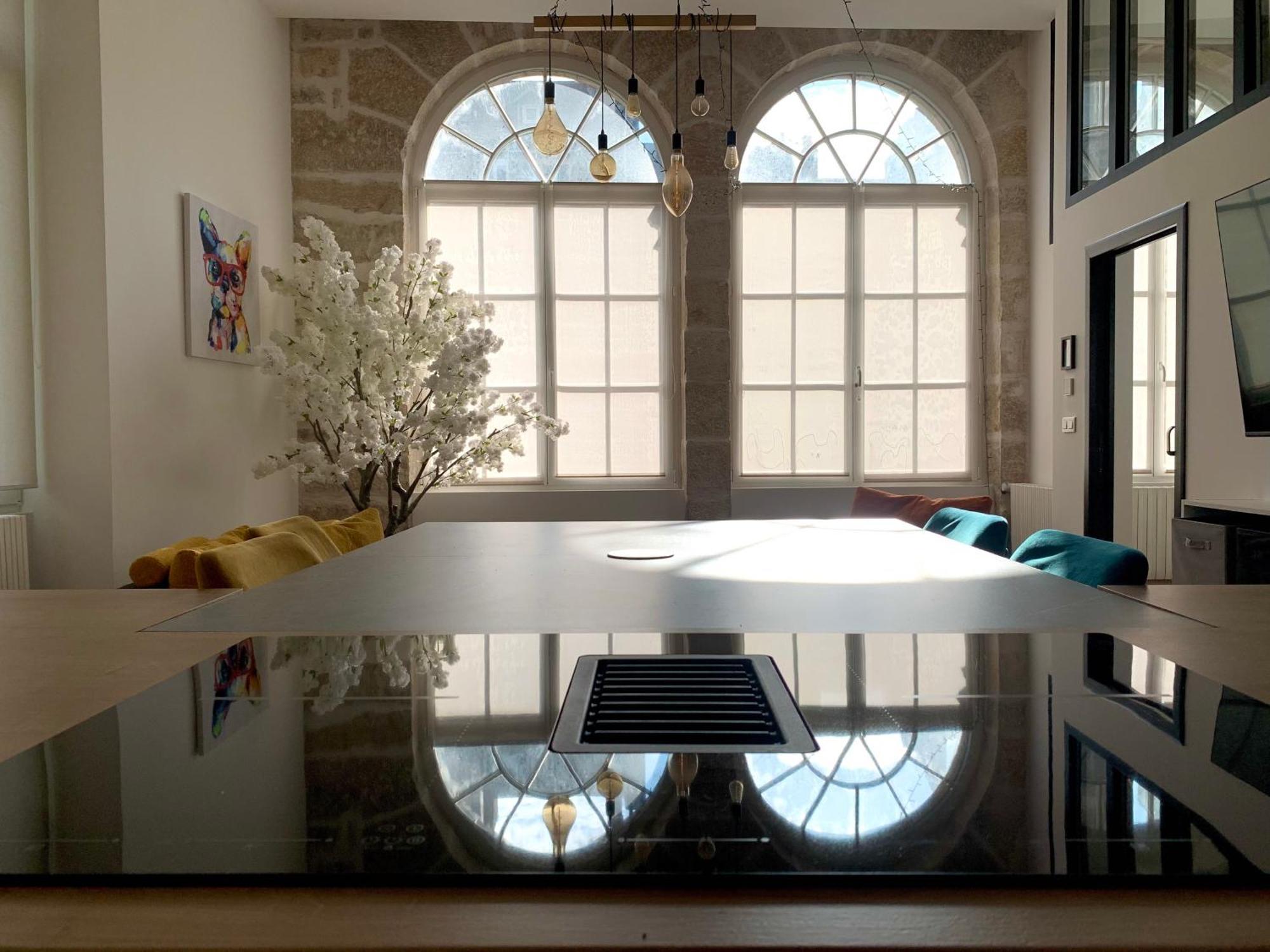 Les Fabuleux Appartements Du Coeur De Ville - Place Victor Hugo Besançon Eksteriør bilde