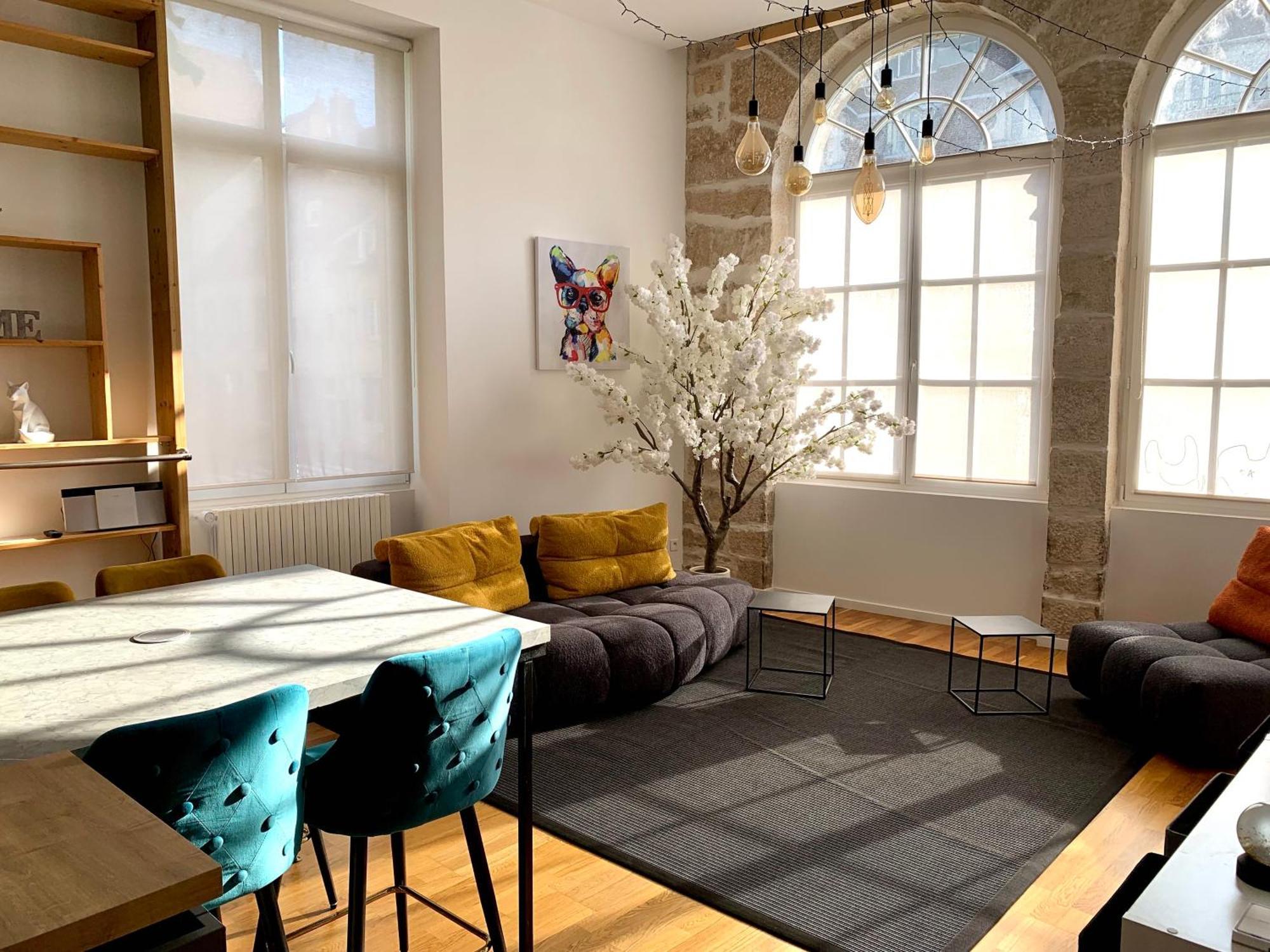 Les Fabuleux Appartements Du Coeur De Ville - Place Victor Hugo Besançon Eksteriør bilde